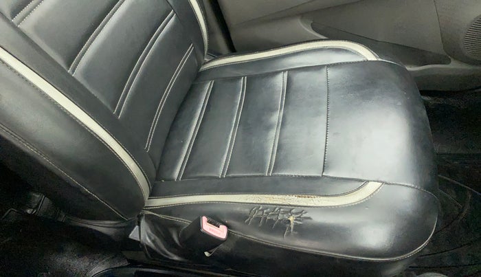 2011 Toyota Etios V, Petrol, Manual, 72,416 km, Driver seat - Cover slightly torn