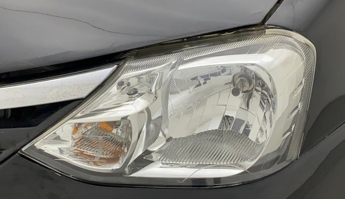2011 Toyota Etios V, Petrol, Manual, 72,416 km, Left headlight - Minor scratches