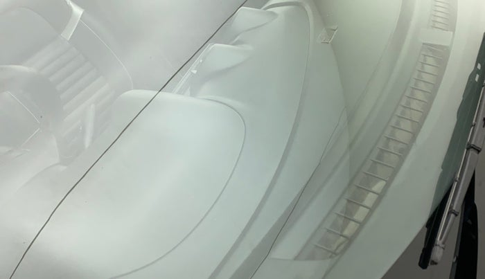 2021 Maruti Swift VXI, Petrol, Manual, 31,759 km, Front windshield - Minor spot on windshield