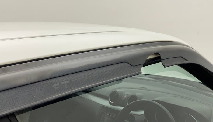 2021 Maruti Swift VXI, Petrol, Manual, 31,759 km, Driver-side door - Door visor damaged