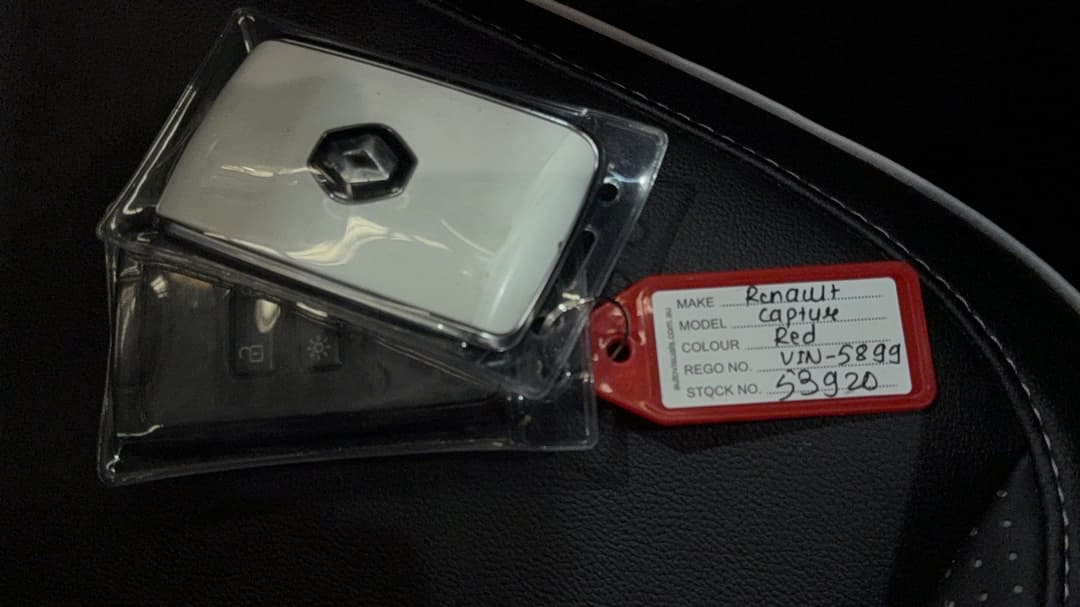 2021 Renault Captur Intens, Automatic, 98572 km, Key Close-up