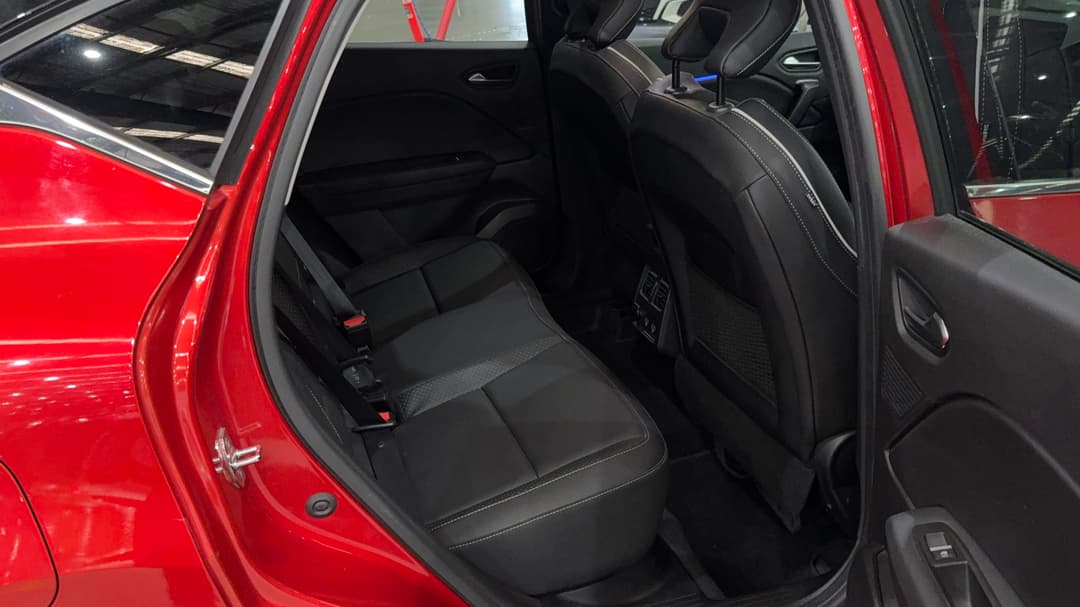 2021 Renault Captur Intens, Automatic, 98572 km, Right Side Rear Door Cabin View