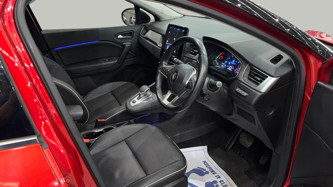 2021 Renault Captur Intens, Automatic, 98572 km, Right Side Front Door Cabin View