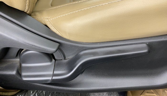 2018 Honda Amaze 1.2 VXMT I VTEC, Petrol, Manual, 24,595 km, Driver Side Adjustment Panel