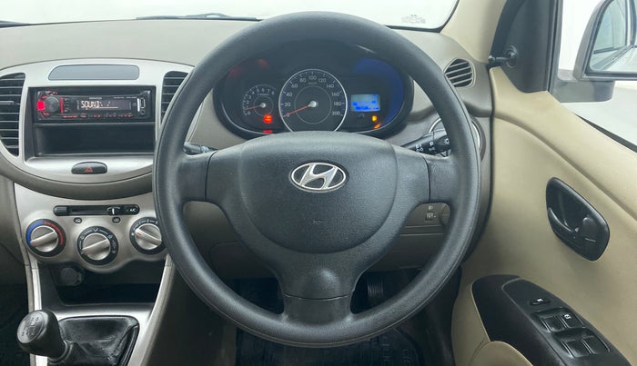 2015 Hyundai i10 MAGNA 1.1 IRDE2, Petrol, Manual, 38,878 km, Steering Wheel Close Up