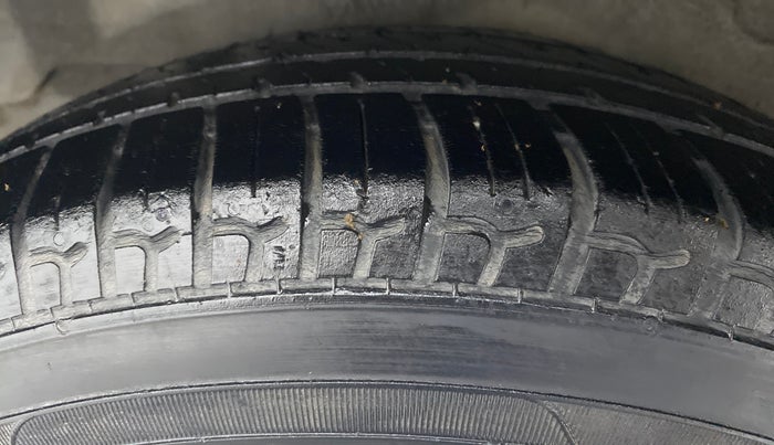 2015 Hyundai i10 MAGNA 1.1 IRDE2, Petrol, Manual, 38,878 km, Right Rear Tyre Tread