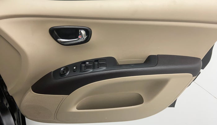 2013 Hyundai i10 MAGNA 1.2 KAPPA2, Petrol, Manual, 26,355 km, Driver Side Door Panels Control