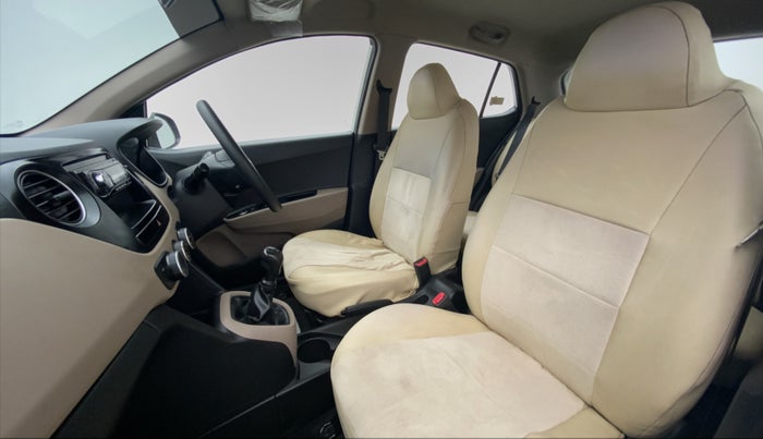 2017 Hyundai Grand i10 magna 1.2 crdi, Diesel, Manual, 33,846 km, Right Side Front Door Cabin View