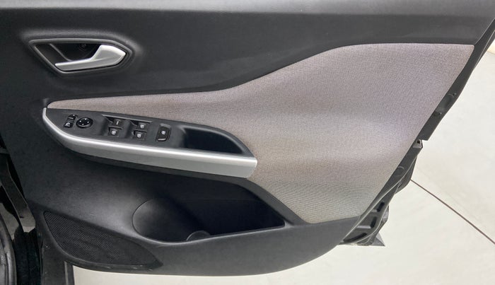 2022 Nissan MAGNITE XL, Petrol, Manual, 16,572 km, Driver Side Door Panels Control