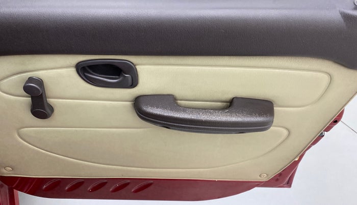 2011 Hyundai Santro Xing GL, Petrol, Manual, 83,915 km, Driver Side Door Panels Control