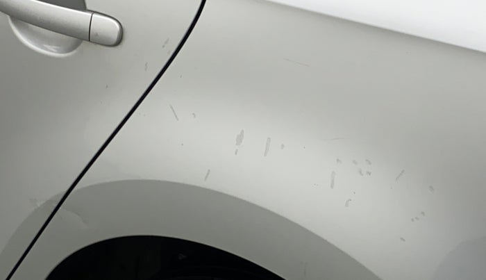 2011 Volkswagen Vento HIGHLINE 1.6 MPI, Petrol, Manual, 47,470 km, Left quarter panel - Minor scratches