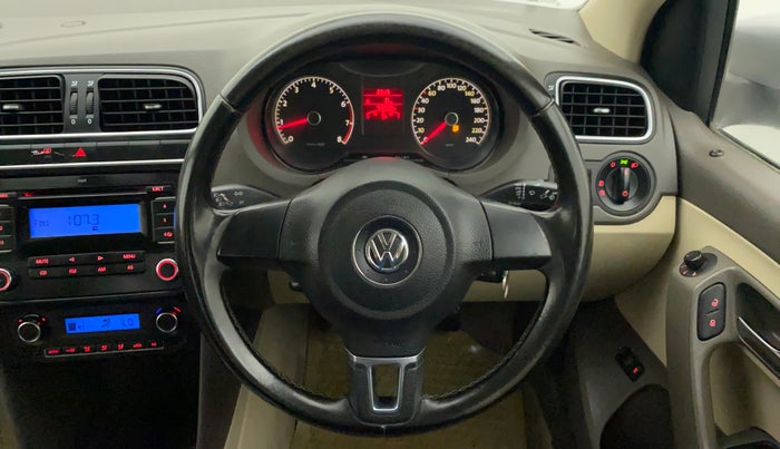 2011 Volkswagen Vento HIGHLINE 1.6 MPI, Petrol, Manual, 47,470 km, Steering Wheel Close Up