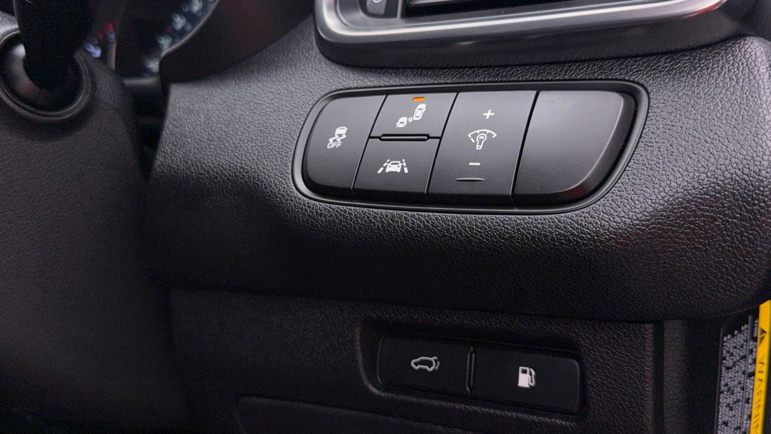 2017 Kia Sorento Platinum (4x4), Automatic, 103503 km, Utility Switches/Buttons