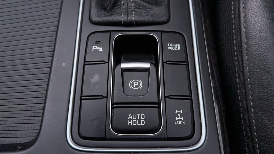 2017 Kia Sorento Platinum (4x4), Automatic, 103503 km, Handbrake