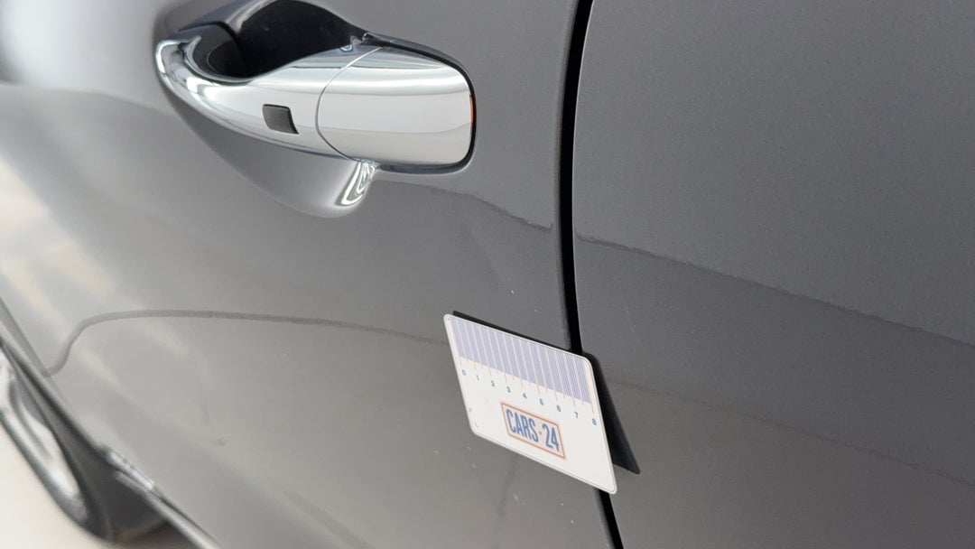 2017 Kia Sorento Platinum (4x4), Automatic, 103503 km, Doors Front LHS Dent