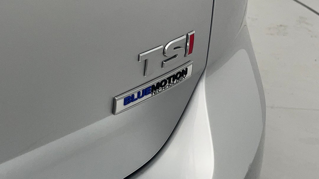 Badge (Boot Right Side)