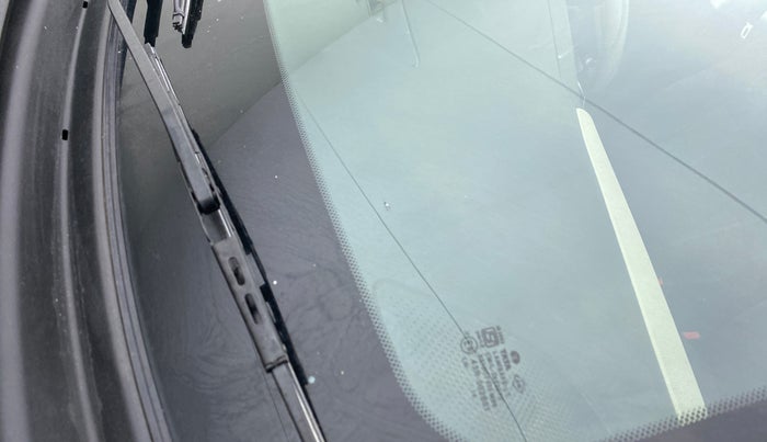 2016 Tata Zest XMS RT, CNG, Manual, 1,00,186 km, Front windshield - Minor spot on windshield
