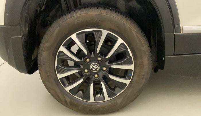 2022 Toyota URBAN CRUISER PREMIUM GRADE AT, Petrol, Automatic, 31,043 km, Right Rear Wheel
