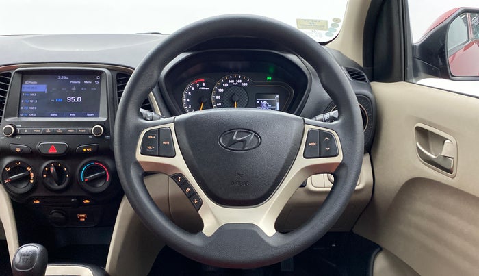2018 Hyundai NEW SANTRO ASTA 1.1 MT, Petrol, Manual, 17,076 km, Steering Wheel Close Up