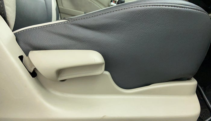 2016 Maruti Celerio ZXI AMT, Petrol, Automatic, 33,461 km, Driver Side Adjustment Panel
