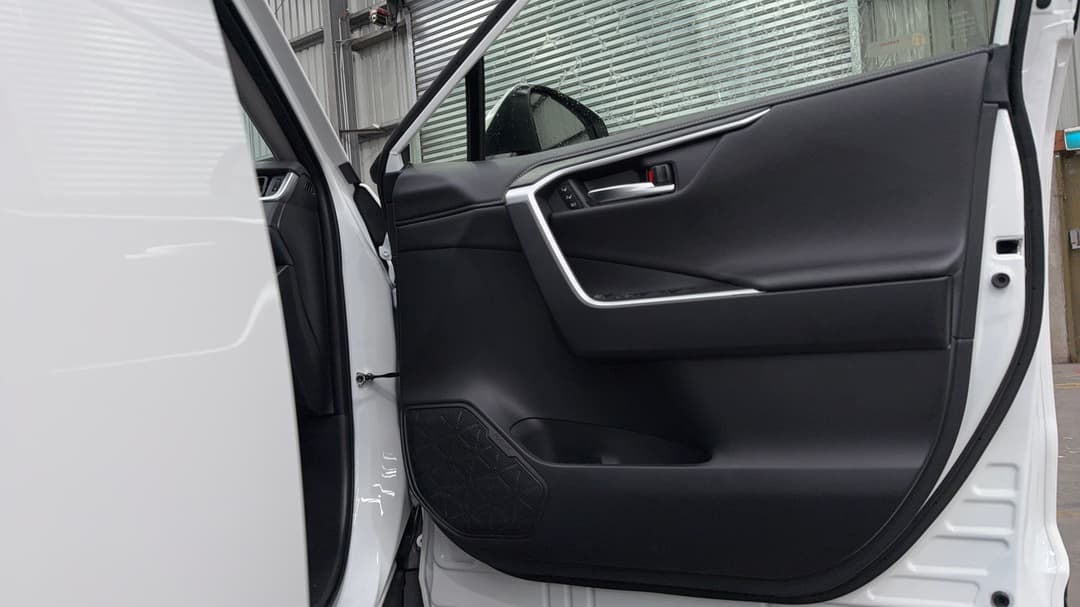 2025 Toyota RAV4 Cruiser (2WD) Hybrid, Automatic, 2541 km, Utility Switches/Buttons