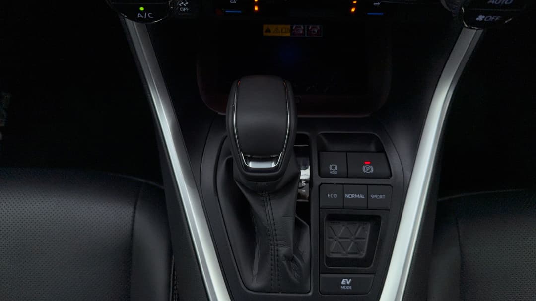 2025 Toyota RAV4 Cruiser (2WD) Hybrid, Automatic, 2541 km, Gear Lever 