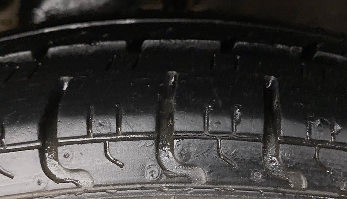 2011 Hyundai i10 SPORTZ 1.2, Petrol, Manual, 74,895 km, Left Rear Tyre Tread