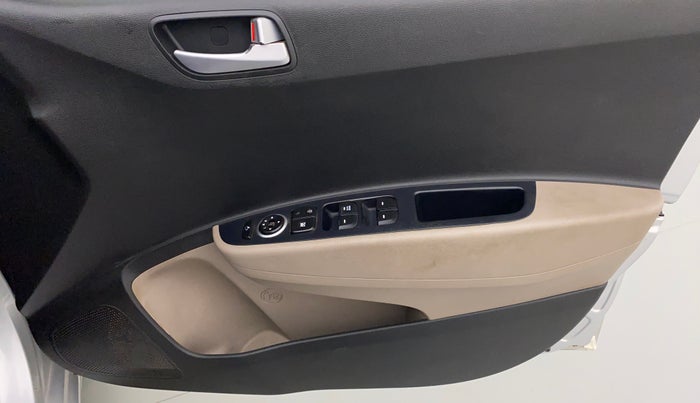 2016 Hyundai Grand i10 SPORTZ 1.2 KAPPA VTVT, Petrol, Manual, 38,309 km, Driver Side Door Panels Control