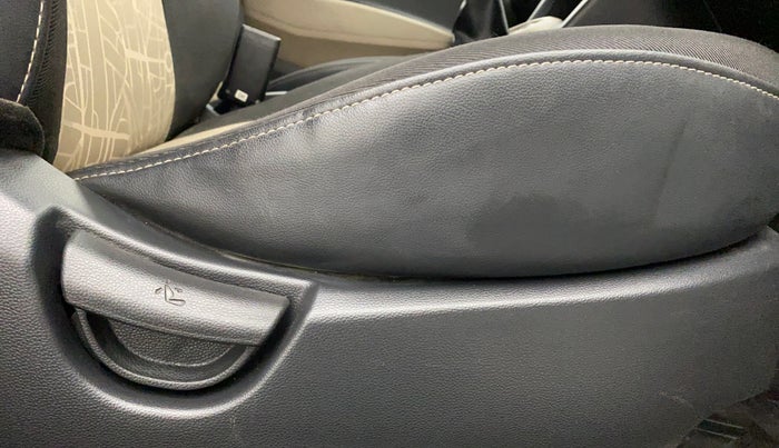 2016 Hyundai Grand i10 SPORTZ 1.2 KAPPA VTVT, Petrol, Manual, 38,309 km, Driver Side Adjustment Panel