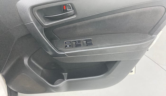 2017 Maruti Vitara Brezza VDI OPT, Diesel, Manual, 98,682 km, Driver Side Door Panels Control