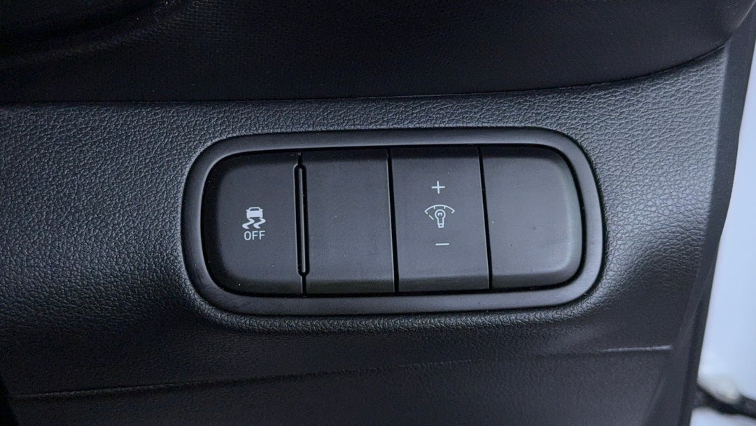 2023 Hyundai Venue Venue, Automatic, 61198 km, Utility Switches/Buttons