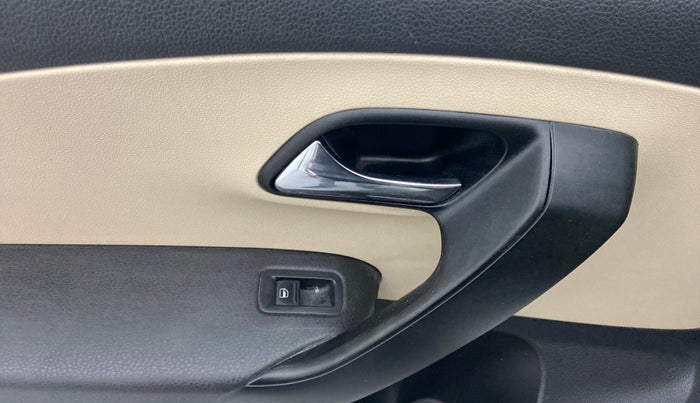 2021 Skoda Rapid STYLE TSI, Petrol, Manual, 15,504 km, Left front window switch / handle - Power window makes minor noise