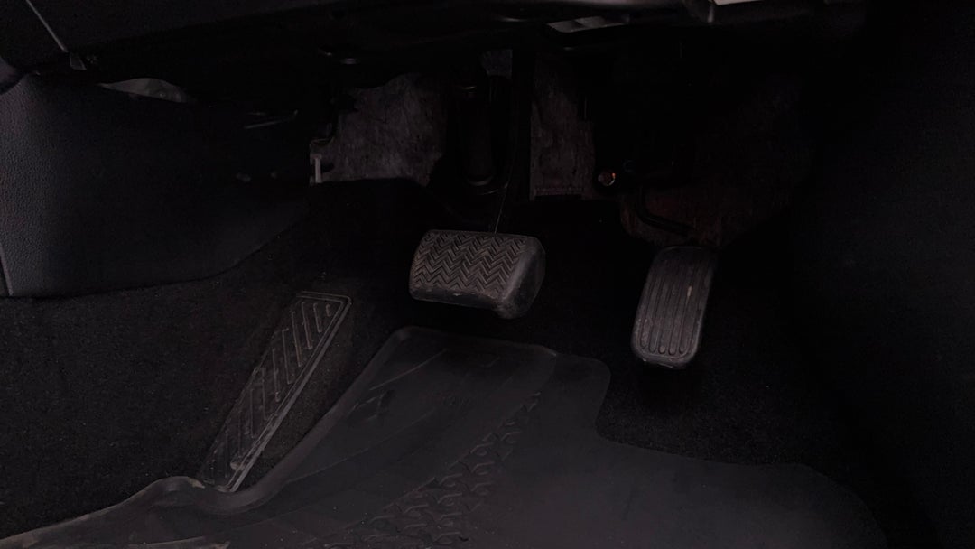 2022 Toyota Corolla Ascent Sport, Automatic, 69271 km, Pedals and Footmat