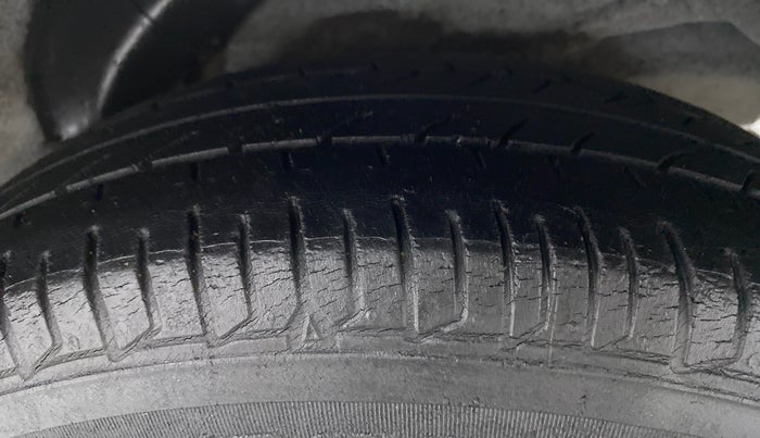 2011 Hyundai i10 ERA 1.1 IRDE, Petrol, Manual, 38,037 km, Left Rear Tyre Tread