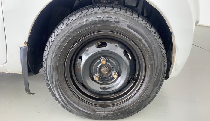 2018 Datsun Redi Go T (O), Petrol, Manual, 58,399 km, Right Front Wheel