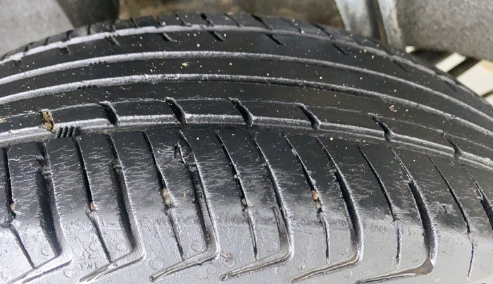 2018 Datsun Redi Go T (O), Petrol, Manual, 58,399 km, Right Rear Tyre Tread