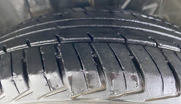 2018 Datsun Redi Go T (O), Petrol, Manual, 58,399 km, Left Front Tyre Tread