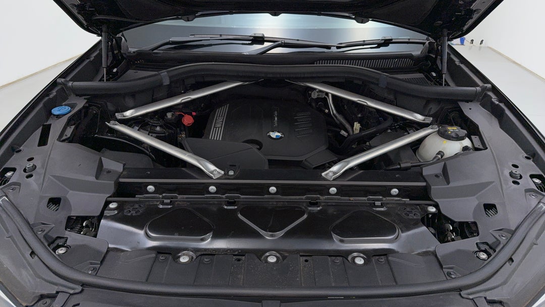 Open Bonnet (Engine)