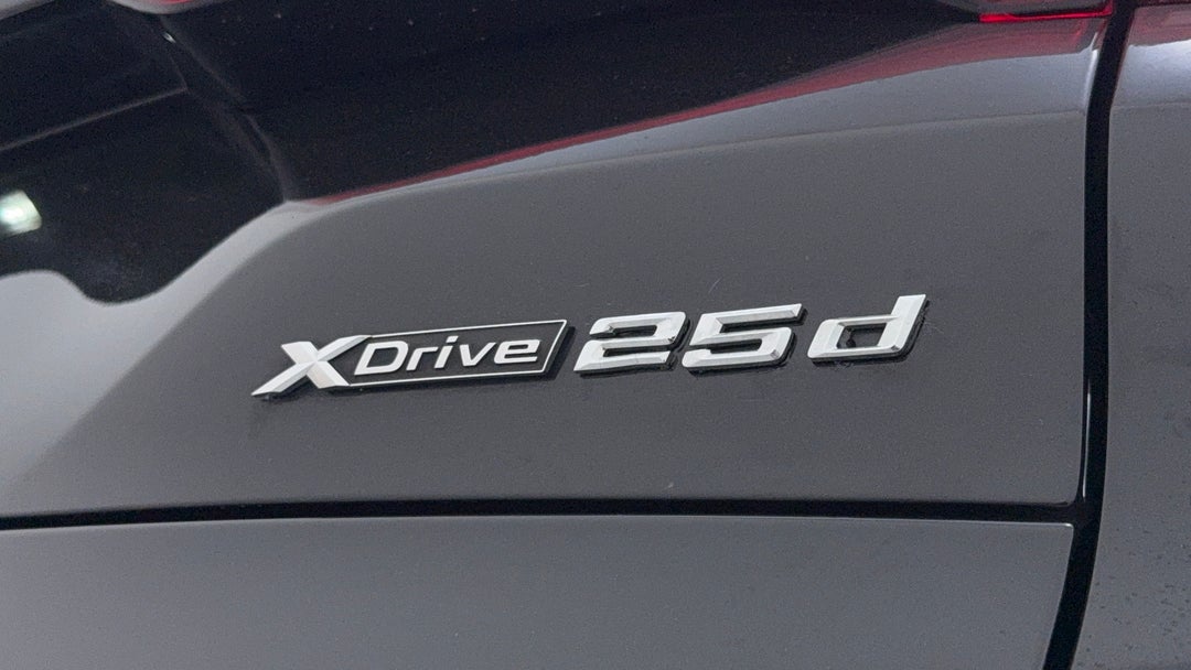 Badge (Boot Right Side)