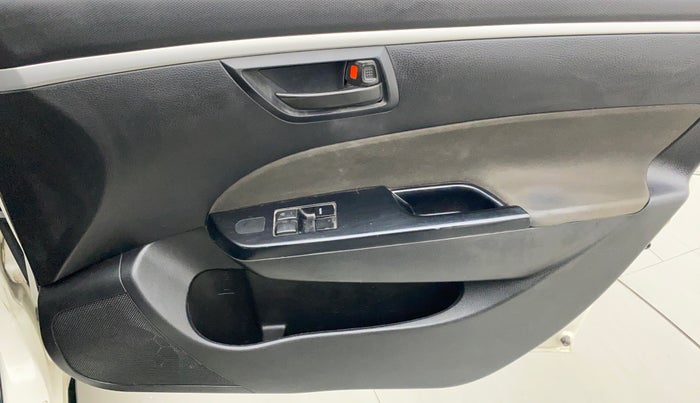 2015 Maruti Swift LXI (O), Petrol, Manual, 62,617 km, Driver Side Door Panels Control