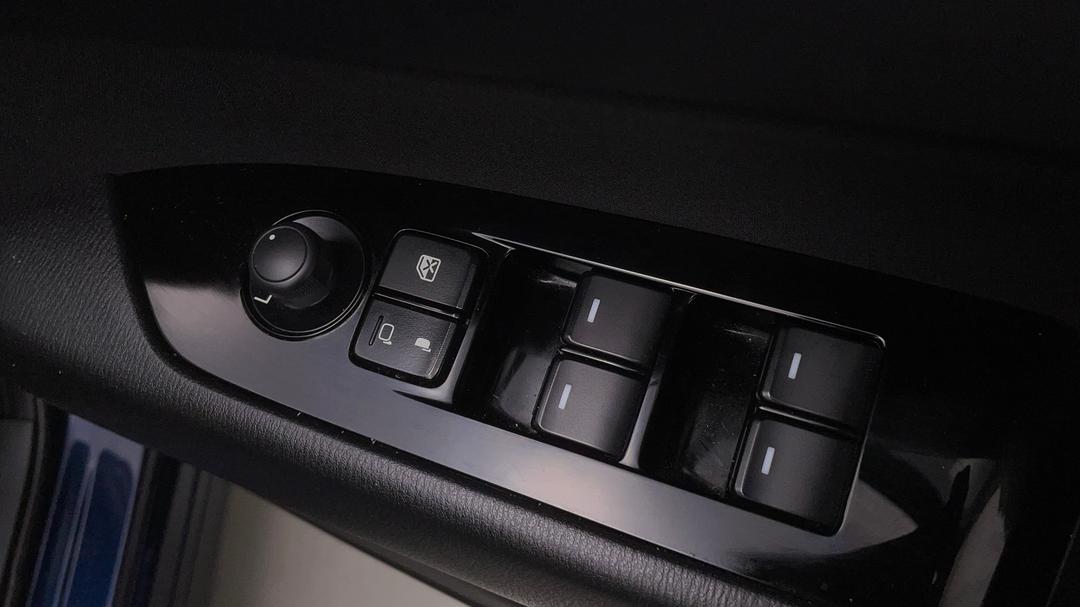 2018 Mazda CX-5 Maxx Sport (4x2) (5yr), Automatic, 133368 km, Drivers Side Door Panel Controls