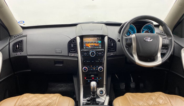 2018 Mahindra XUV500 W9, Diesel, Manual, 42,911 km, Dashboard