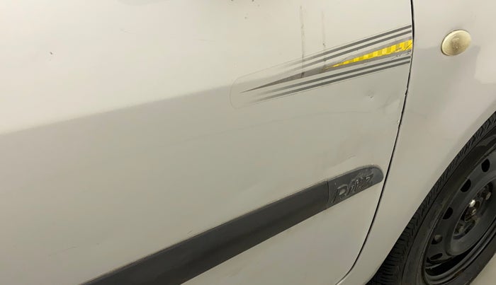 2011 Maruti Ritz VXI, Petrol, Manual, 1,06,726 km, Driver-side door - Graphic sticker