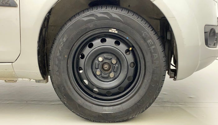 2011 Maruti Ritz VXI, Petrol, Manual, 1,06,726 km, Right Front Wheel