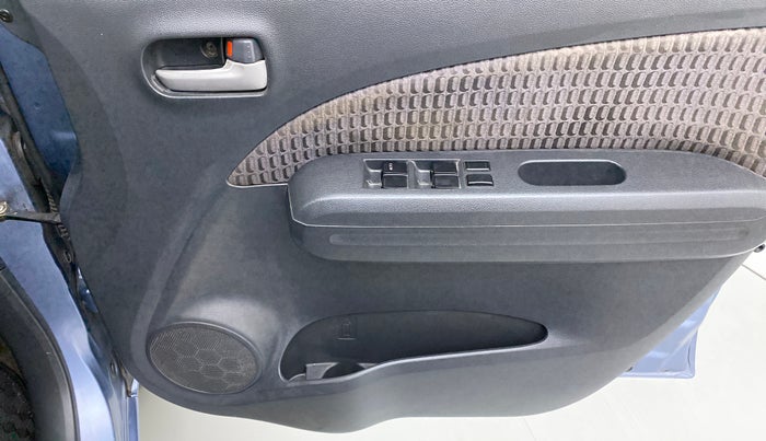 2014 Maruti Ritz VXI, Petrol, Manual, 82,506 km, Driver Side Door Panels Control