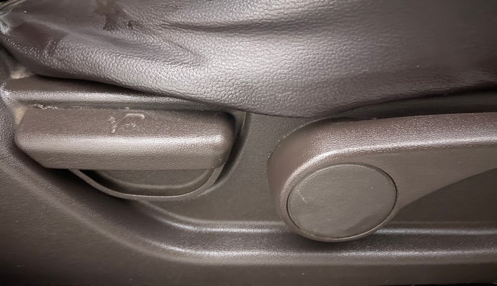 2009 Hyundai i20 ASTA 1.2, Petrol, Manual, 77,860 km, Driver Side Adjustment Panel