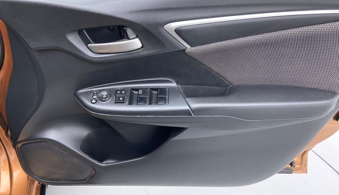 2017 Honda WR-V 1.2 i-VTEC VX MT, Petrol, Manual, 66,933 km, Driver Side Door Panels Control