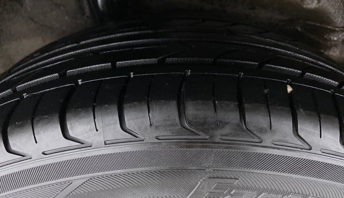 2017 Honda WR-V 1.2 i-VTEC VX MT, Petrol, Manual, 66,933 km, Right Rear Tyre Tread