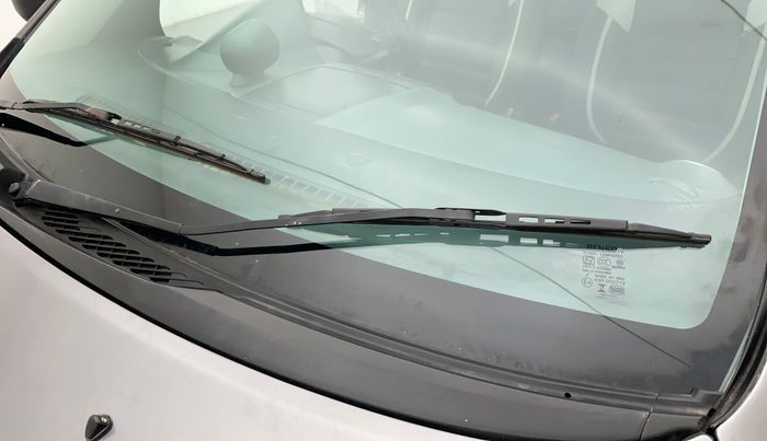 2012 Maruti Ritz ZXI, Petrol, Manual, 66,566 km, Front windshield - Wiper Blade Broken/Rusted