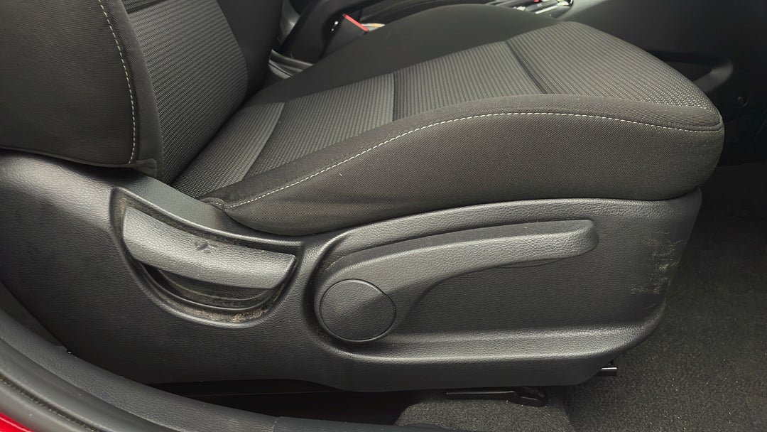 2018 Kia Cerato S, Automatic, 32182 km, Drivers Side Adjustment Panel